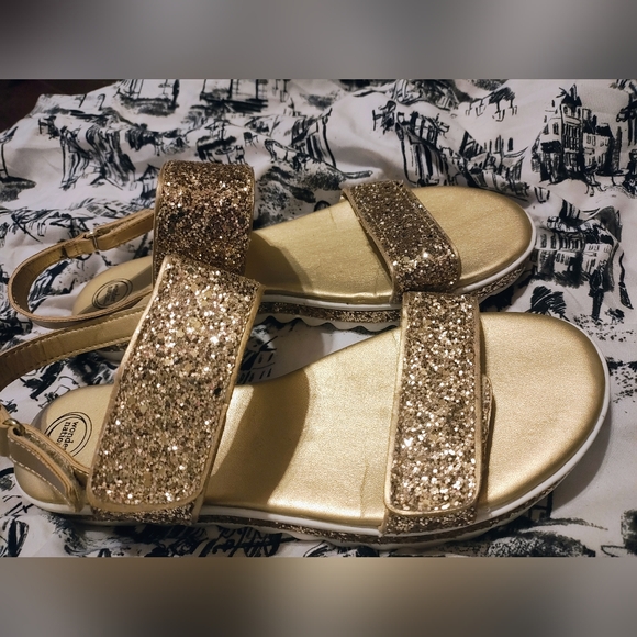 WONDER NATION Gold Glitter Platform Sandals sz6 - Picture 2 of 9